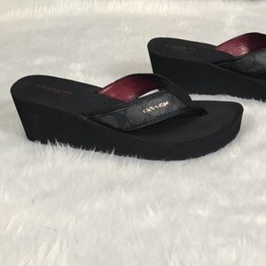 Black/grey SignatureNew York Jolene wedge flipflop